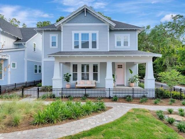 House for sale in Oakland, Florida