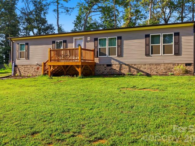 House for sale in Hiddenite, North Carolina