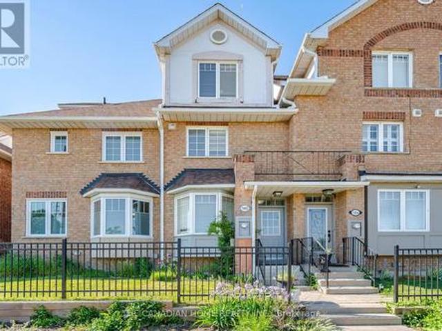 Townhouse for sale in Woburn, Ontario