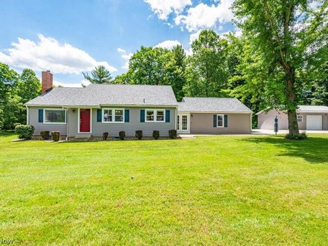 House for sale in Canfield, Mahoning County
