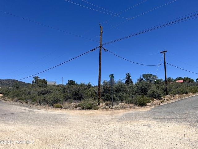 Land for sale in Kirkland, Arizona
