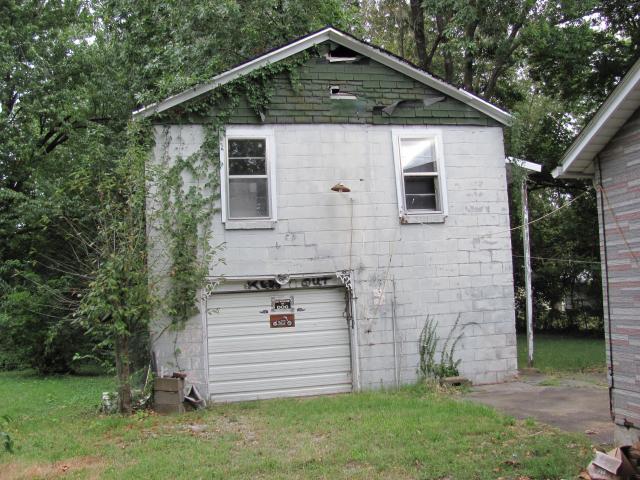 House for sale in Mayfield, Graves County