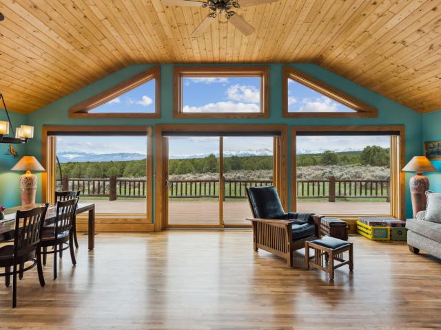 House for sale in Montrose