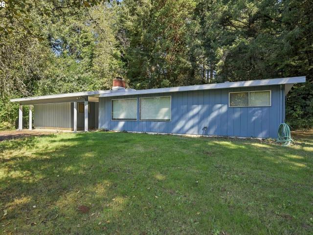 House for sale in North Bend, Coos County
