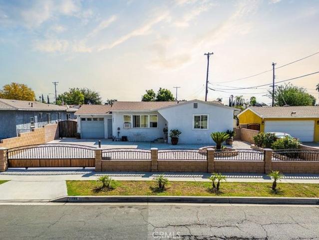 House for sale in Fontana, San Bernardino County