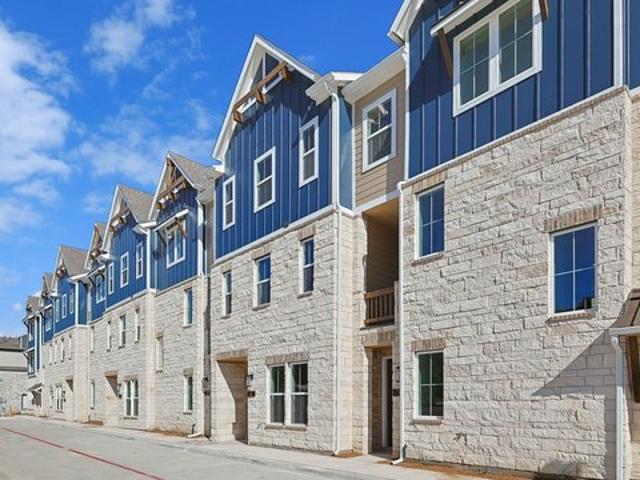 Townhouse for sale in Plano, Texas