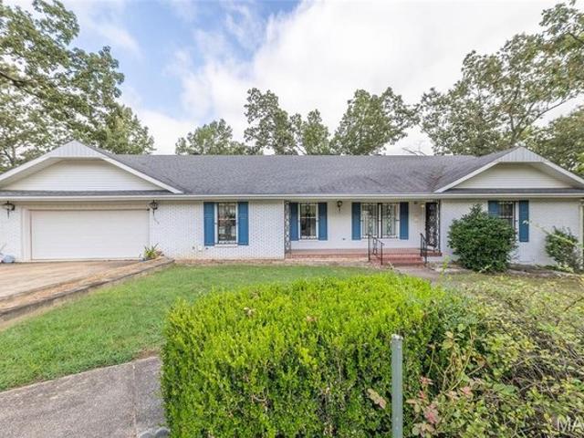 House for sale in Poplar Bluff, Missouri