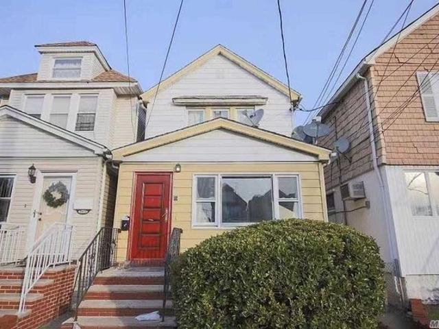 House for sale in Queens, Arverne