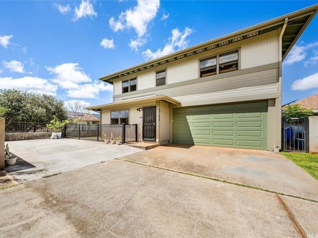 House for sale in Kupuna Loop + Kupuohi Street, Waipahu