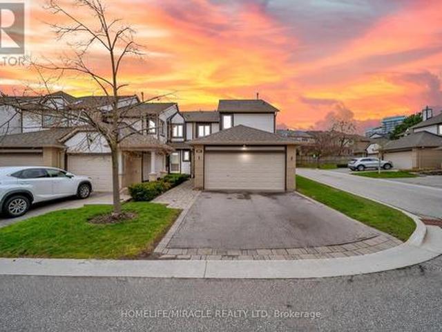 Townhouse for sale in Mississauga, Ontario
