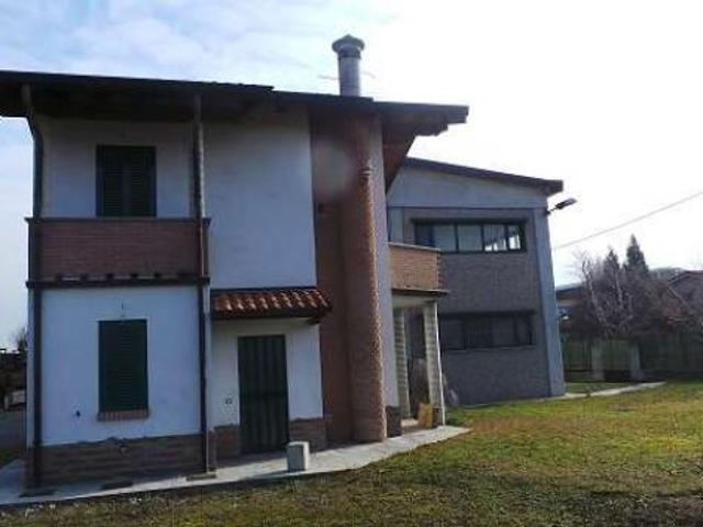 Capannone in vendita a Veniano, Lombardia