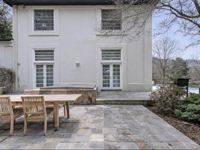 House for sale in Southfields, New York