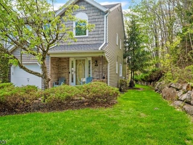 Townhouse for sale in Parsippany, New Jersey