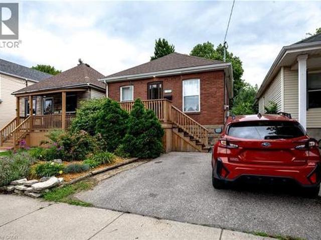 House for sale in Ancaster, Ontario