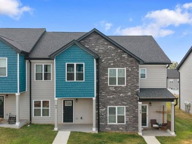 Townhouse for sale in Virginia