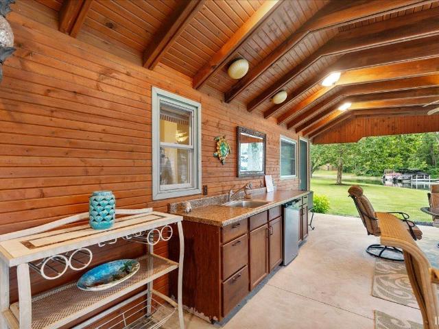 House for sale in Leesburg, Indiana