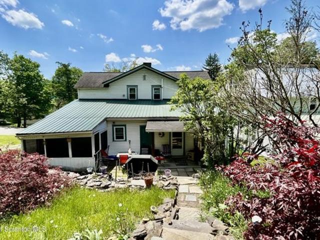 House for sale in Great Bend, Pennsylvania