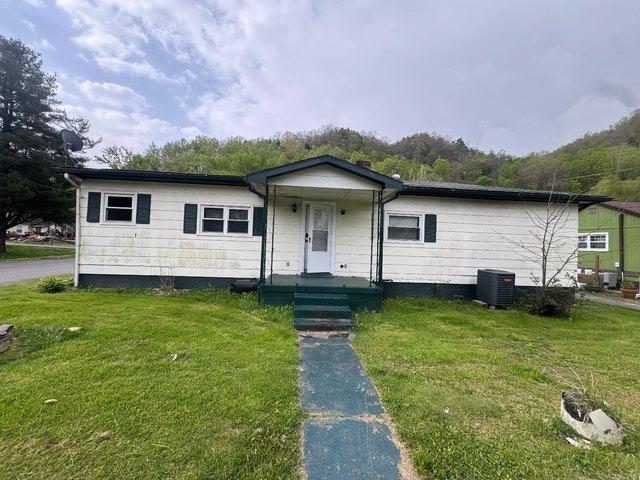 House for sale in Elbert, West Virginia