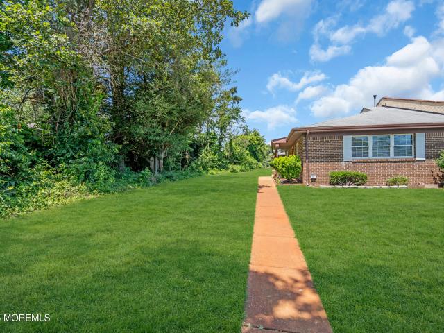 Condo for sale in Brick
