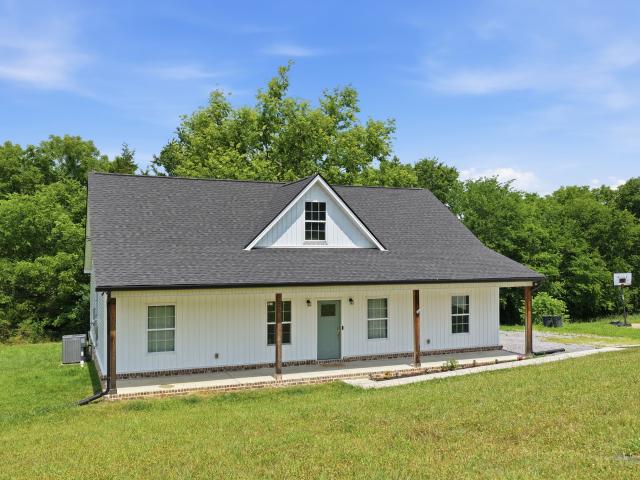 House for sale in Woodbury, Middle Tennessee