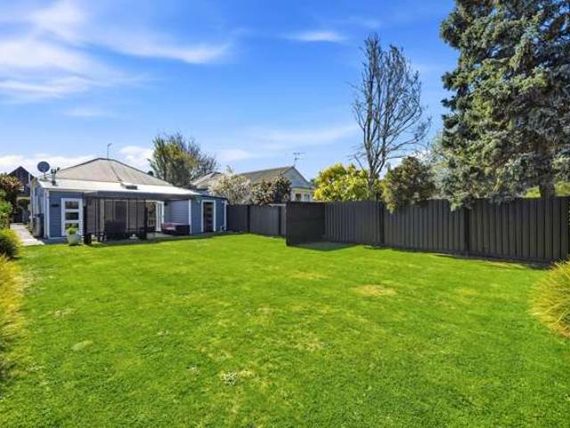 House for sale in Saint Albans, Canterbury