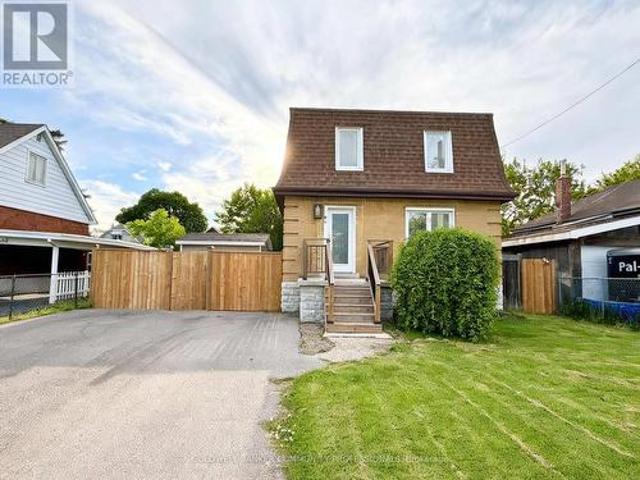 House for sale in Ancaster, Ontario