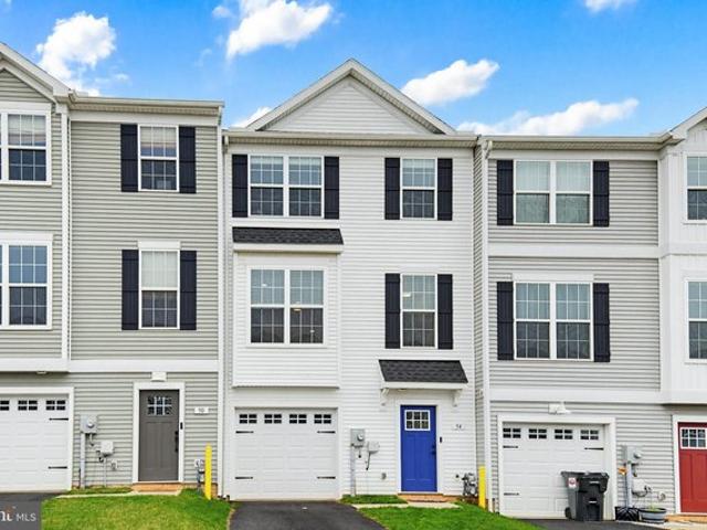 Townhouse for sale in Red Lion, Pennsylvania