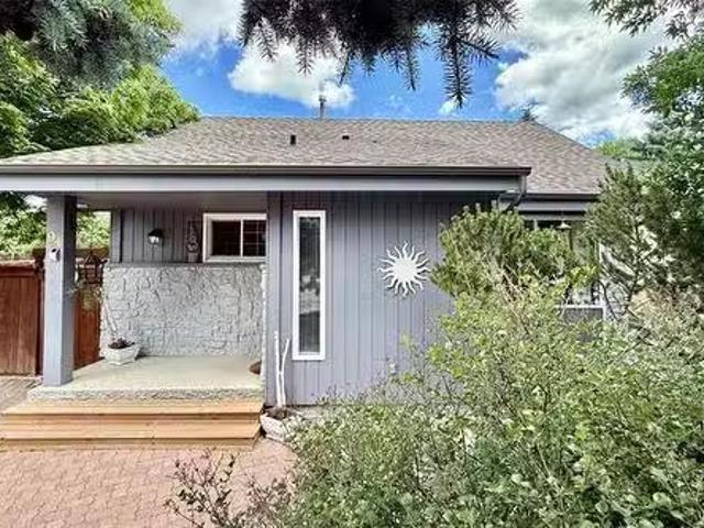 House for sale in East St. Paul, Manitoba