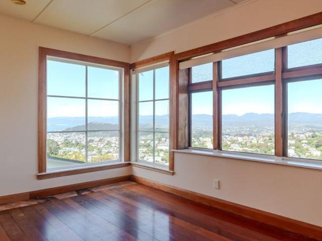 House for rent in Kowhai Park, Wellington