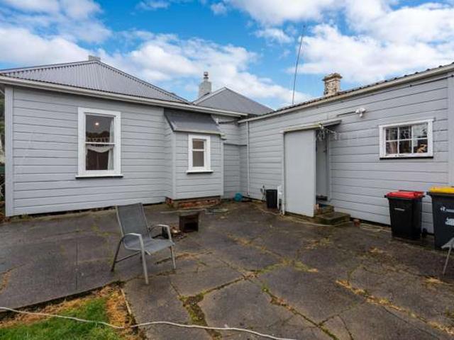House for sale in Otakou