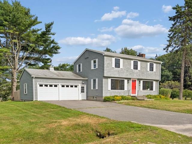 House for sale in Cape Elizabeth, Maine