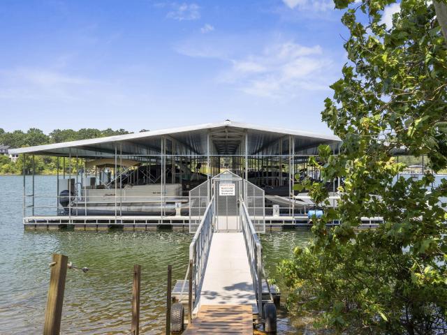 House for sale in Stone, Missouri
