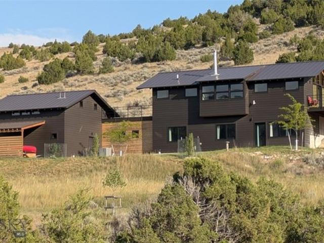 House for sale in Manhattan, Montana
