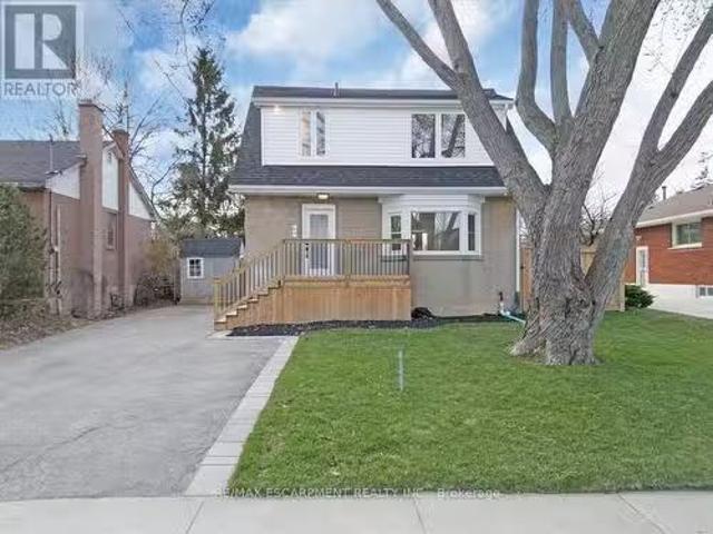 House for sale in Ancaster, Ontario