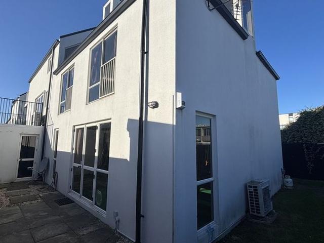 House for rent in Heathcote, Canterbury