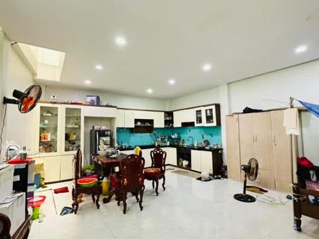 Nhà bán tại Khuôn viên UBND Thành phố Hồ Chí Minh, Thành phố Hồ Chí Minh