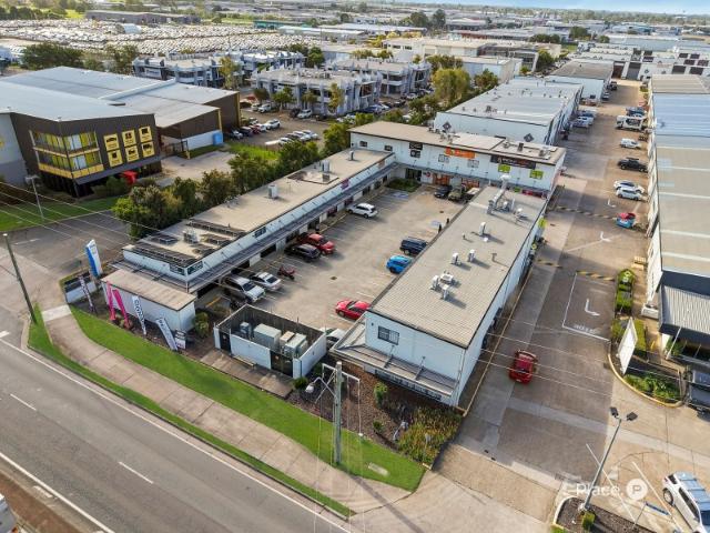 Office for rent in Toombul, Queensland