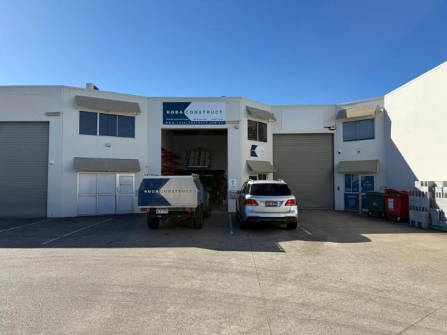 Warehouse for rent in Toombul, Queensland