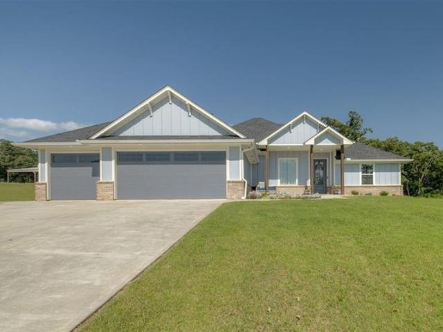 House for sale in Mcloud, Oklahoma