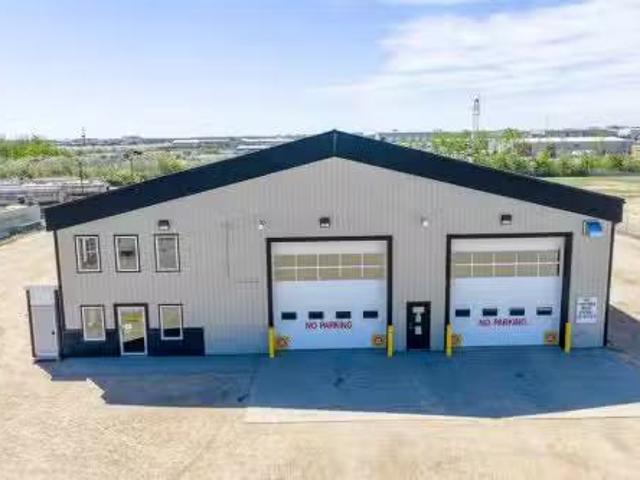 House for rent in Woking, Alberta