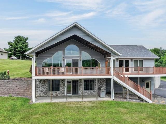 House for sale in Holcombe, Wisconsin