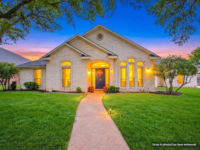 House for sale in Woodway, Texas