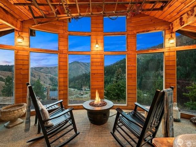 House for sale in Cashmere, Washington