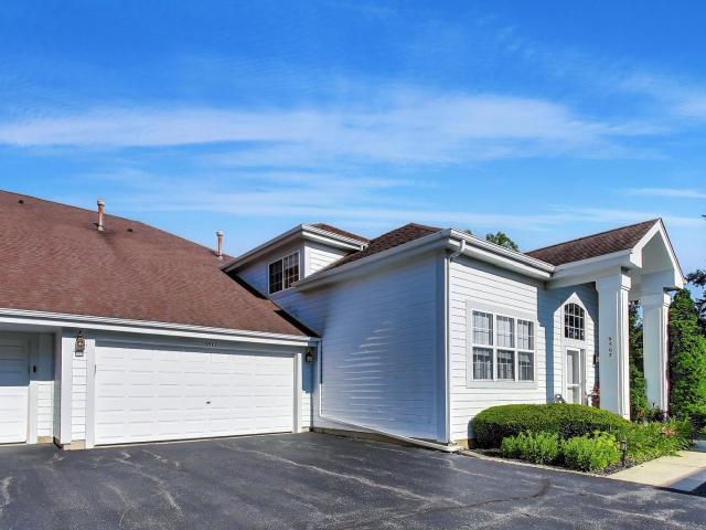 Townhouse for sale in Mchenry, Illinois
