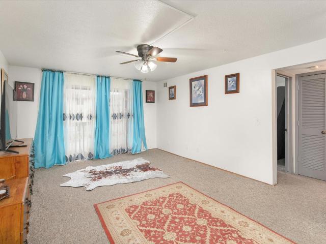 Condo for sale in Clive, Iowa