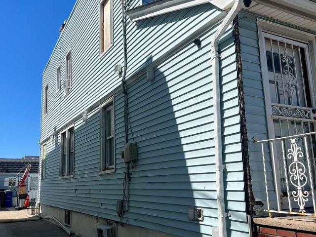 House for sale in Queens, Arverne