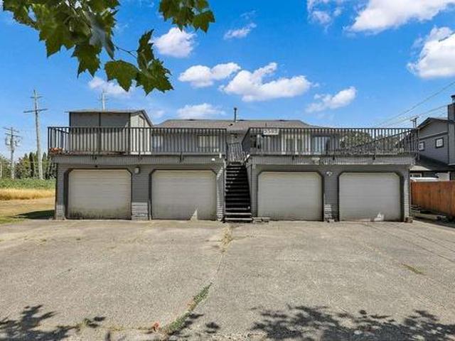 Commercial for rent in Surrey, British Columbia