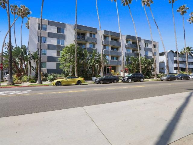 Apartment for rent in Santa Monica, California