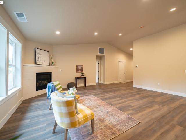 House for sale in Lyons, Linn County