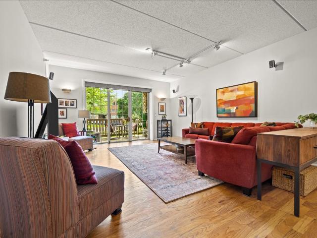 Condo for sale in Highland Park, Illinois